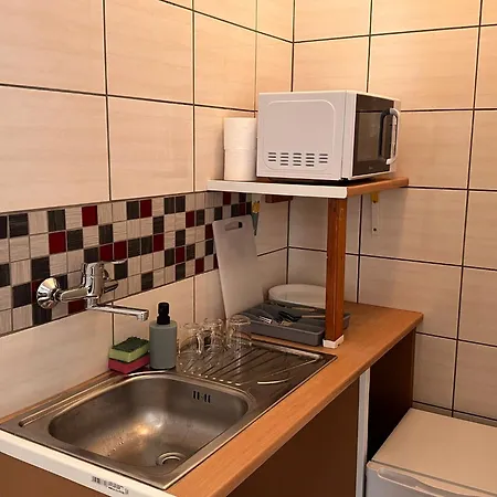 Golebia-economic Couette-café