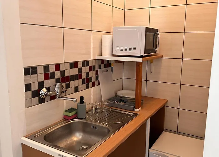 Golebia-economic Bed & Breakfast