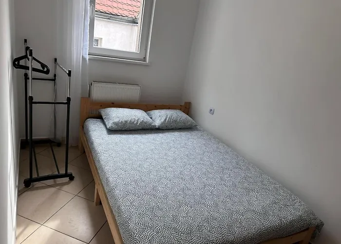 Golebia-economic Bed & Breakfast