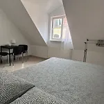 Golebia-economic Bed & Breakfast *