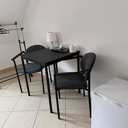 Golebia-economic לינה וארוחת בוקר *