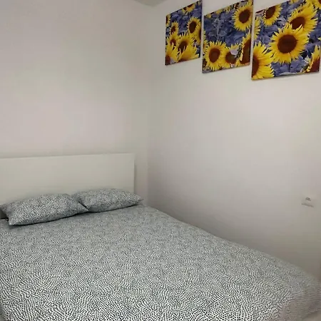 Bed and Breakfast Golebia-economic