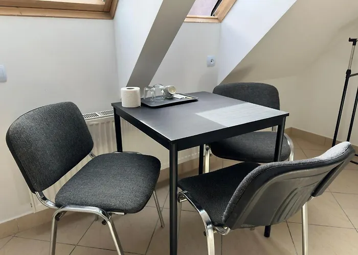 Golebia-economic بوزنان